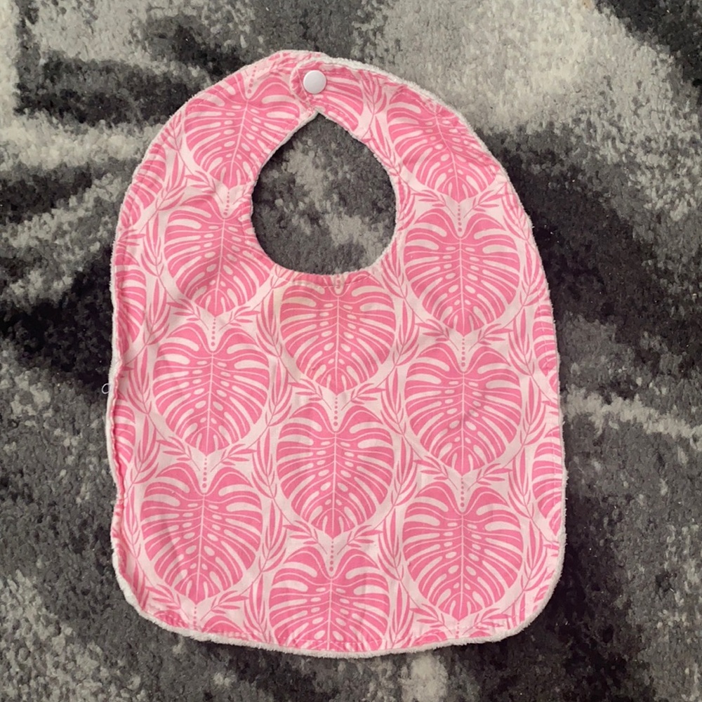 Hawaiian print baby bib